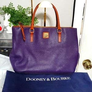 RARE DOONEY &BOURKE PURPLE LEATHER HANDBAG💜💜